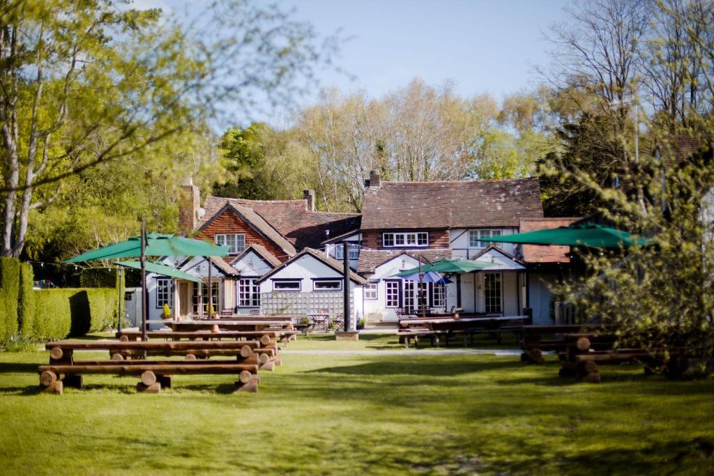 The Old House Inn Burstow Exterior photo