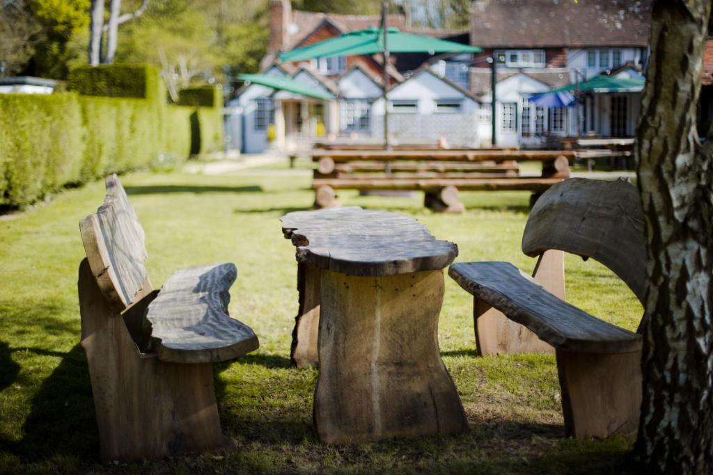 The Old House Inn Burstow Exterior photo